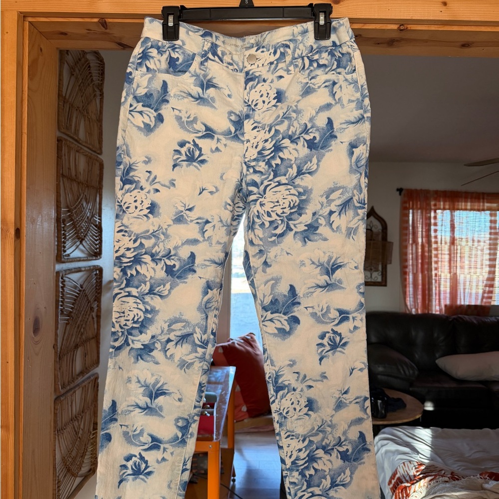 Chico's Blue Floral Women Boyfriend Jeans